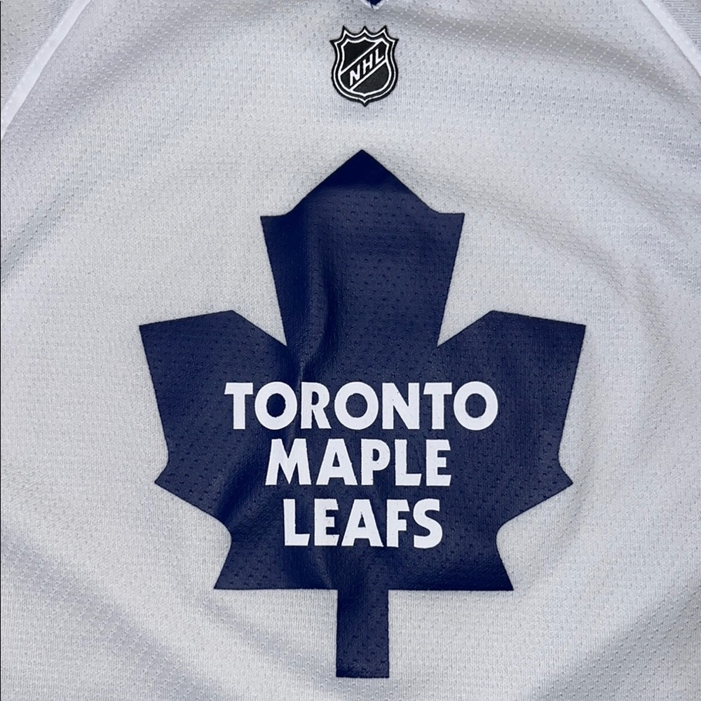 Reebok White and Blue Kids Toronto Maple Leafs Jersey (EUC) - Picture 6 of 6